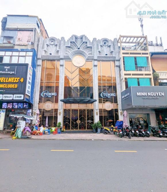 Cho thuê mặt tiền kinh doanh 1000m² giá 500 triệu - Cơ hội hiếm tại Q.1