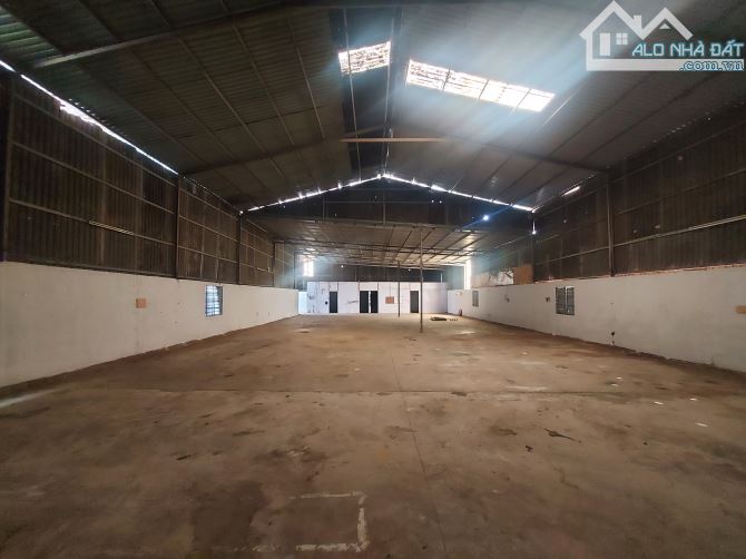 Nhà xưởng 400m² cho thuê tại đường Vườn Lài, An Phú Đông - Cơ hội kinh doanh lý tưởng!