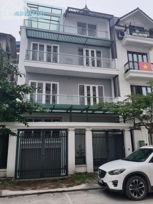 Cho thuê biệt thự Mễ Trì Thượng 120m² giá 33 triệu - Cơ hội hiếm có!