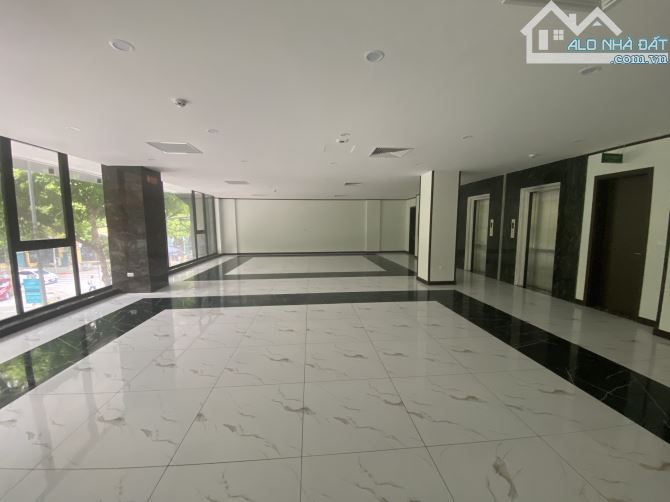 Cho thuê sàn văn phòng 400m² tại phố Tây Sơn - Cơ hội vàng cho doanh nghiệp!