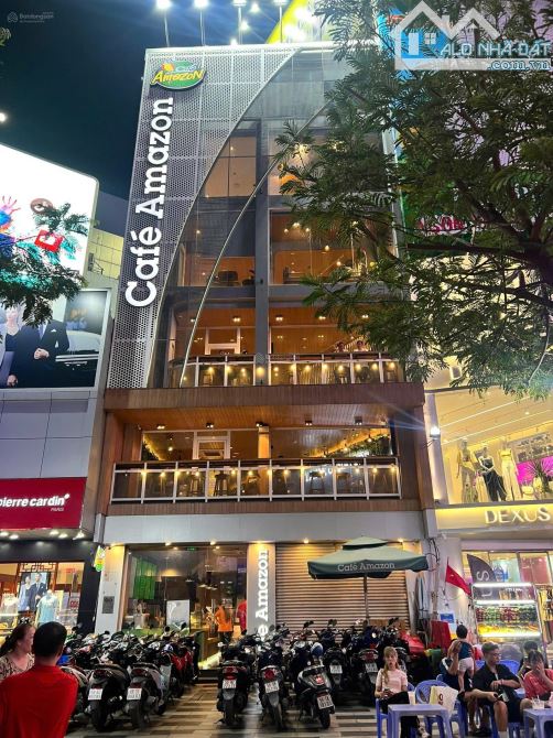 Nhà mặt tiền 600m² tại Nguyễn Trãi, Quận 1 - Cơ hội kinh doanh hiếm có!