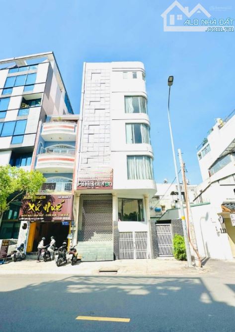 Cho thuê tòa nhà góc 2MT 109B Hoàng Hoa Thám 900m² - Cơ hội kinh doanh tuyệt vời!