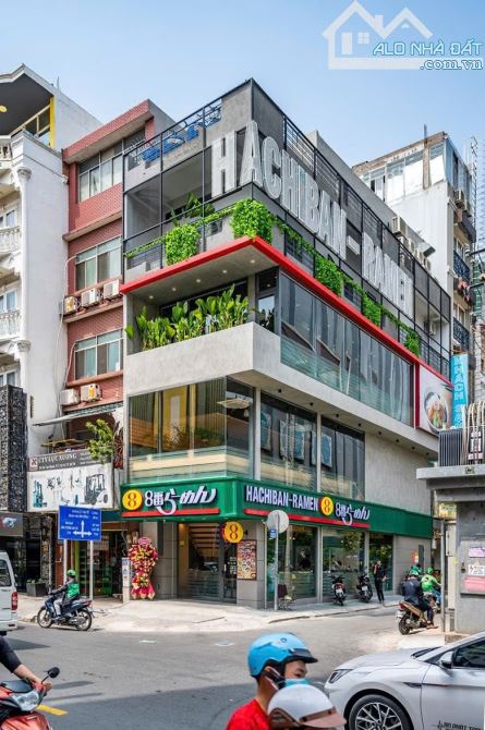 Cho Thuê Nhà Góc 2MT 355 Sư Vạn Hạnh 400m² giá 140 triệu - Cơ hội hiếm có!