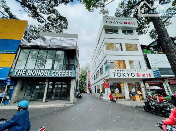 Cho thuê nhà góc 386-388 Đường 3/2, Quận 10 - Diện tích 140m² giá 120 triệu