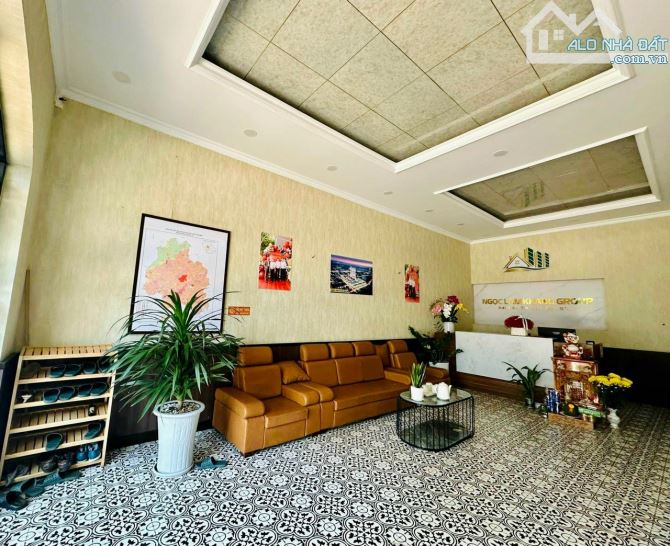 Nhà mặt tiền Ngô Quyền 400m² giá 20 triệu - Cơ hội hiếm có!