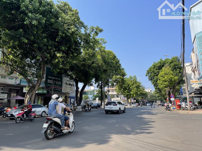 Cho thuê Căn góc 20x10m - 650m² Đường Phan Chu Trinh - Cơ hội kinh doanh đắc địa!