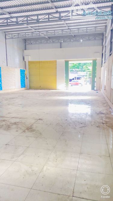 Cho thuê Kho 240m² mặt tiền Nguyễn Văn Linh - Sân rộng, điện 3 pha!