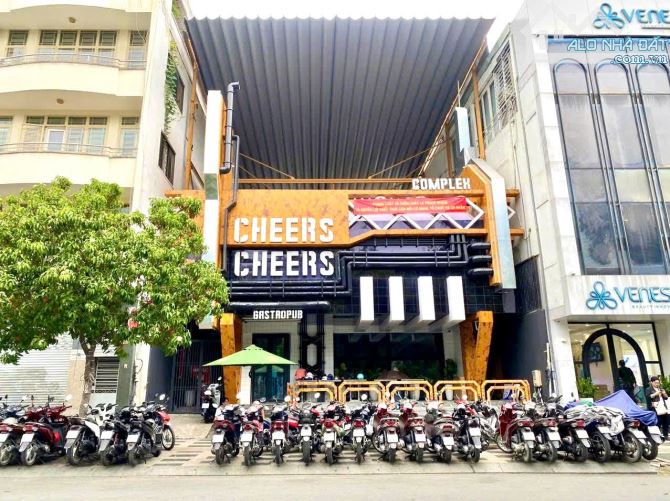 Nhà cho thuê 1000m² Quận 1 - Cơ hội kinh doanh vàng!