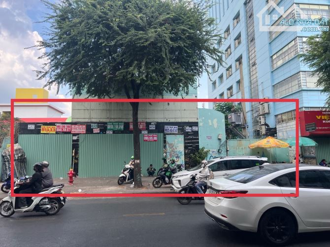 Nhà cho thuê Quận 10 932m² giá 200 triệu - Cơ hội kinh doanh tốt!