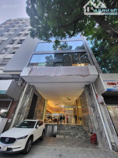 Cho thuê Building 882m² Quận 1 - Cơ hội hiếm có!