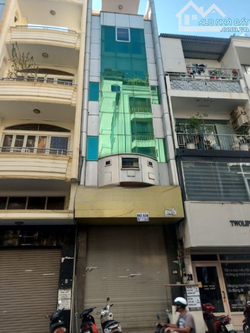 Cho thuê SPA 256m² ngay Chợ Bến Thành, Q1 - Cơ hội vàng kinh doanh!