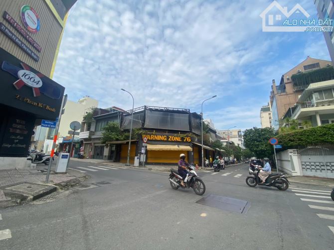 Nhà hàng góc 2MT Phan Kế Bính 360m² giá 90 triệu - Cơ hội hiếm có!
