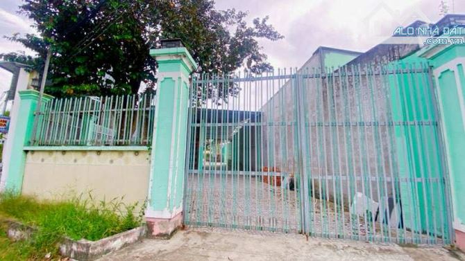 Cho thuê Kho 1.200 m² và Nhà tại Nguyễn Văn Cừ 15 triệu - Cơ hội hiếm có!