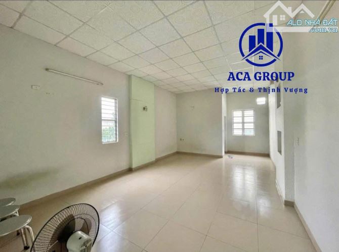 Cho thuê nhà 3 tầng mặt tiền Bà Triệu 100m² giá 20 triệu - Cơ hội hiếm có!
