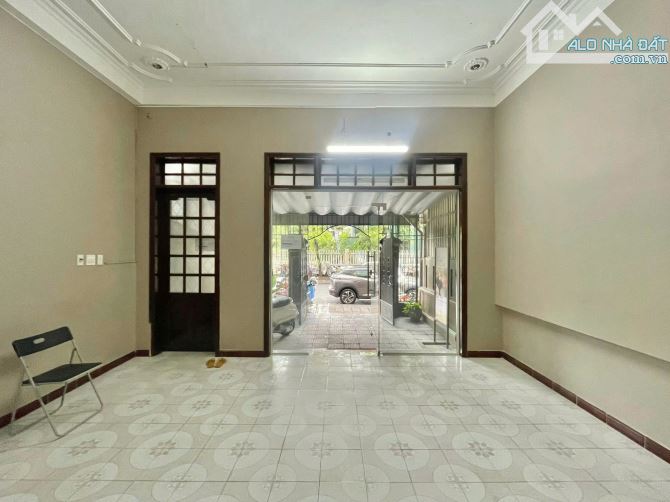 Nhà mặt tiền cho thuê 200m² giá 12 triệu - Kinh doanh thuận lợi tại Huế