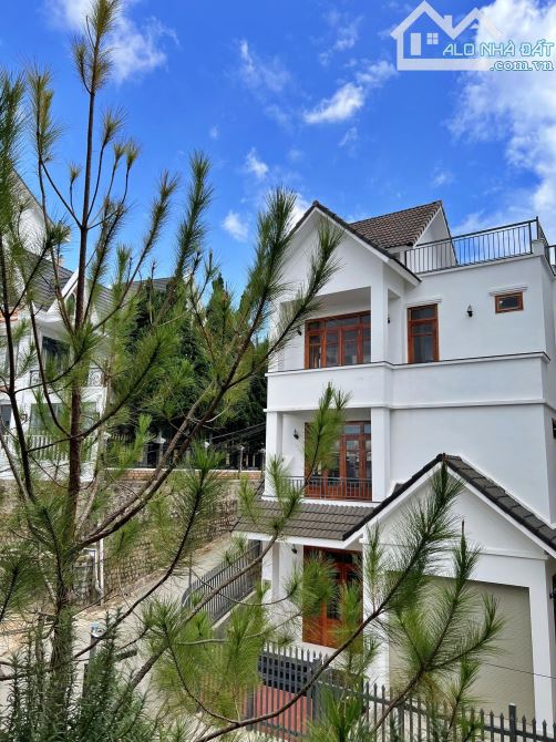 Sang nhượng Villa Nguyễn Đình Chiểu 100m² giá 24 triệu - Cơ hội hiếm có!