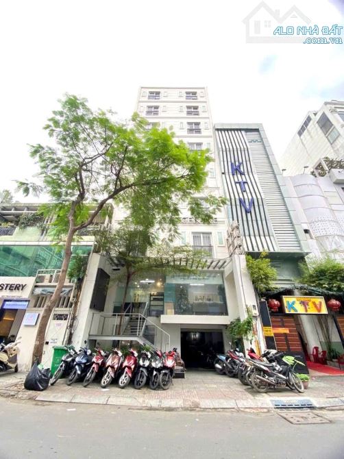 Tòa nhà cho thuê 1.440m² Quận 1 - Cơ hội kinh doanh tuyệt vời!