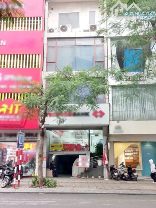 Nhà mặt phố Thái Hà 55m² giá 60 triệu - Kinh doanh sầm uất!
