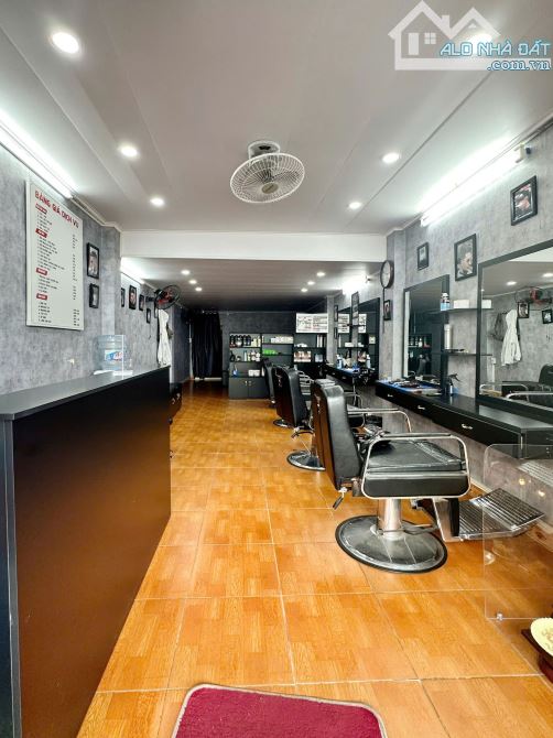 Nhà mặt phố Nguyễn Hữu Thọ 77m² giá 16 triệu - Cơ hội kinh doanh hiếm có!