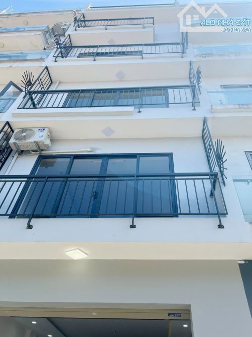 Nhà cho thuê 55m² Vĩnh Tuy giá 20 triệu - Ngõ ô tô tiện lợi!