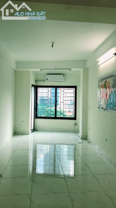 Văn phòng cho thuê 55m² tại Nghĩa Tân, giá 7.5 triệu - Cơ hội vàng!