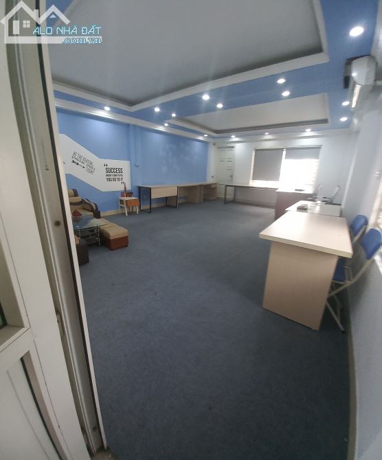 Cho thuê văn phòng 60m² giá 8 triệu - Địa điểm lý tưởng tại Cầu Giấy