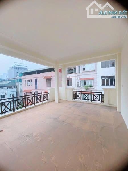 Nhà nguyên căn 90m² mặt phố Đội Cấn quận Ba Đình - Cơ hội kinh doanh tuyệt vời!