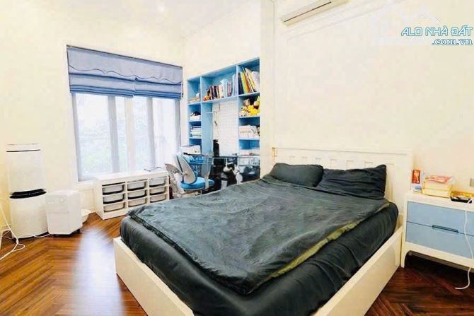 Nhà riêng 44m² Cầu Giấy giá 12 triệu - Cơ hội hiếm có!