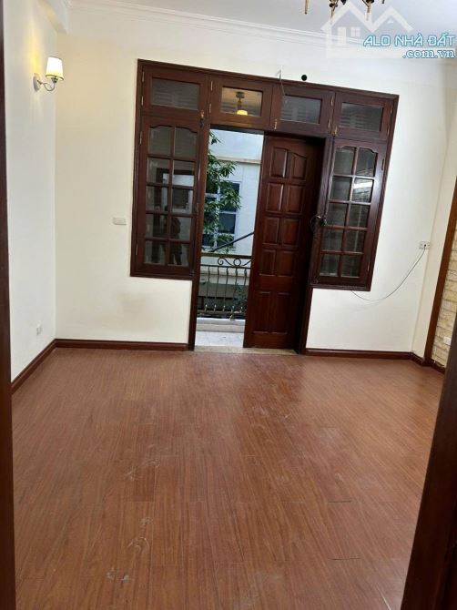 Nhà 4 tầng Khương Đình 50m² giá 16 triệu - Cơ hội hiếm có!