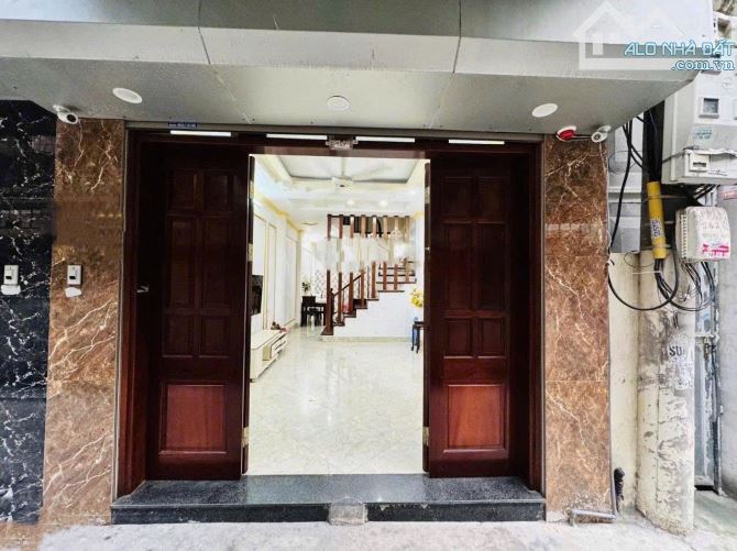 Nhà cho thuê 45m² tại Chùa Bộc, Đống Đa - Cơ hội tuyệt vời!