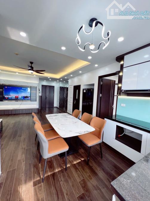 Căn hộ Mandarin Garden 161m² giá 30 triệu - Sẵn sàng vào ở!