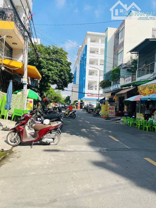 Bán Nhà Mặt Tiền Lê Quốc Trinh 28m² giá 5.6 tỷ - Cơ hội kinh doanh tuyệt vời!