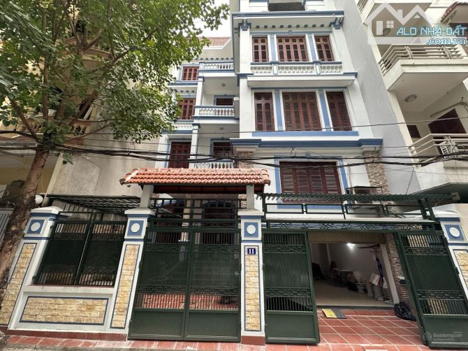 Nhà cho thuê 100m² Trần Quốc Hoàn - Cầu Giấy giá 50 triệu - Cơ hội lý tưởng!