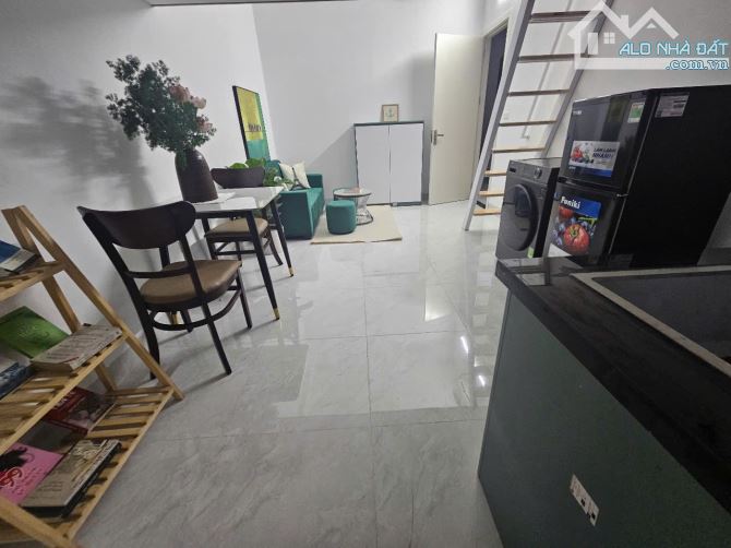 Cho thuê tòa nhà CHDV 82m² giá 88 triệu - Nhà mới đẹp, vị trí đắc địa!