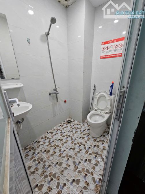 Phòng cho thuê 35m² tại Cầu Giấy giá 3.5 triệu - Vào ở ngay!