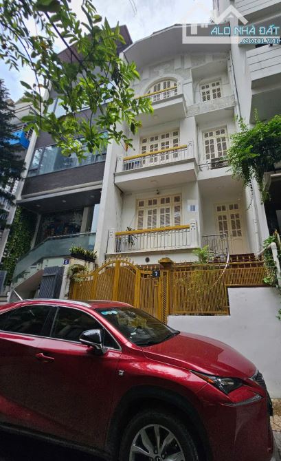 Nhà cho thuê 126m² giá 21 triệu - Sân rộng tiện làm văn phòng