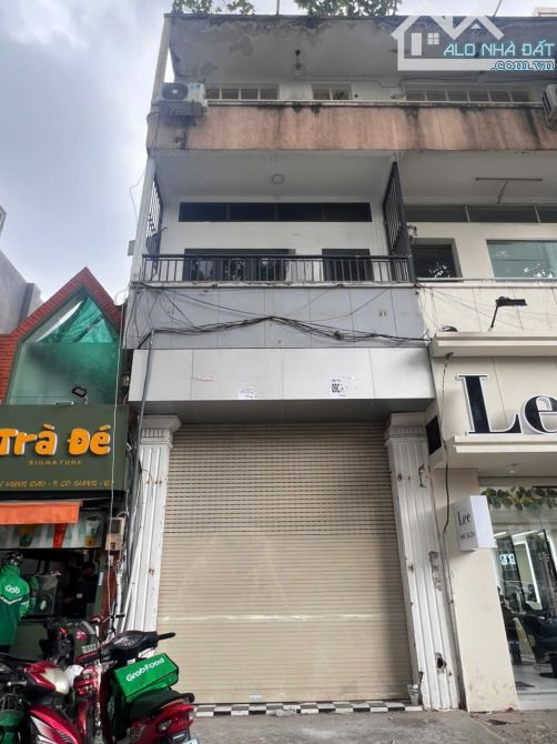 Cho thuê mặt tiền 80m² Trần Hưng Đạo, Q.1 - Cơ hội kinh doanh vàng!