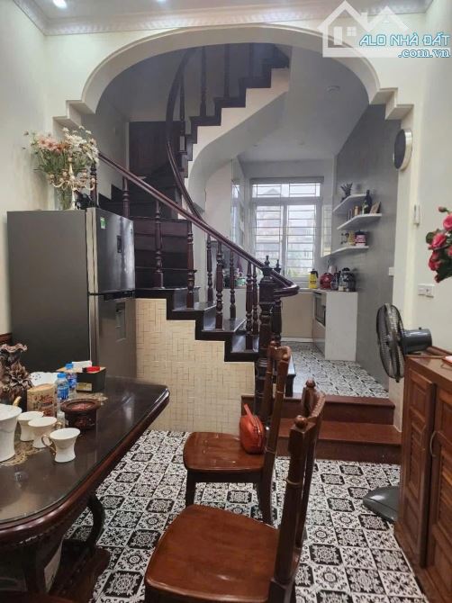 Nhà 5 tầng Full nội thất Phương Mai 40m² giá 15 triệu - Cơ hội hiếm có!