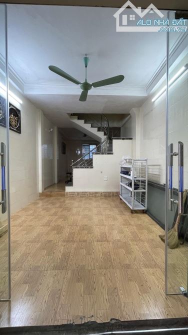 Nhà cho thuê 40m² 4 tầng đường Minh Khai - Cơ hội tuyệt vời cho hộ gia đình!