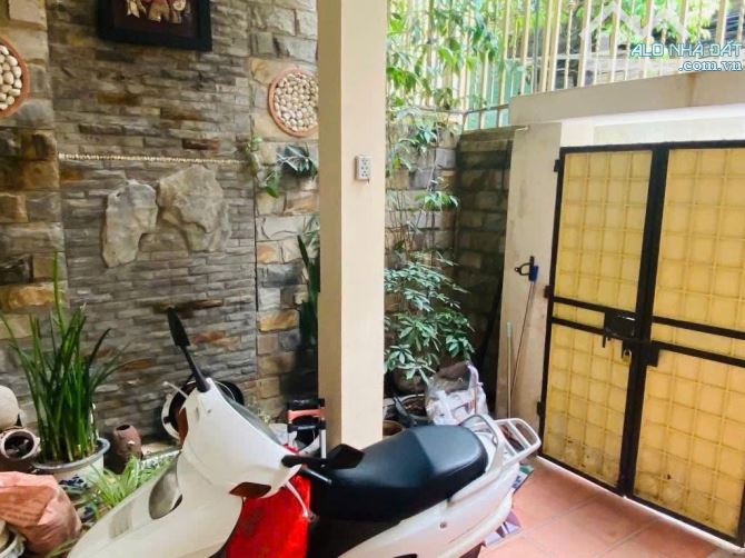 Nhà 4 tầng 65m² tại Hào Nam, Đống Đa chỉ 17 triệu/tháng - Cơ hội hiếm có!