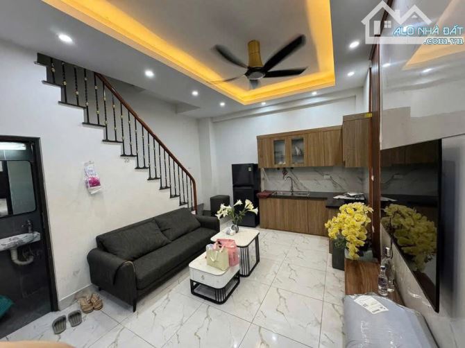 Nhà 4 tầng cho thuê phố Thanh Nhàn 25m² giá 12 triệu - Cơ hội lý tưởng!