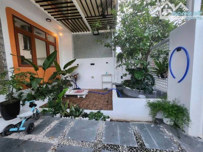 Nhà 2 Tầng 100m² Đường Bàu Cầu Giá 15 triệu - Thiết Kế Hiện Đại