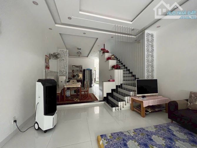 Nhà 3 tầng cho thuê 100m² Phạm Bành - Cẩm Lệ - Nội thất đầy đủ!