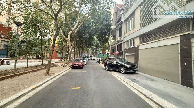 Cho thuê nhà KĐT Mỹ Đình 1 120m² giá 40 triệu - Vị trí đắc địa!