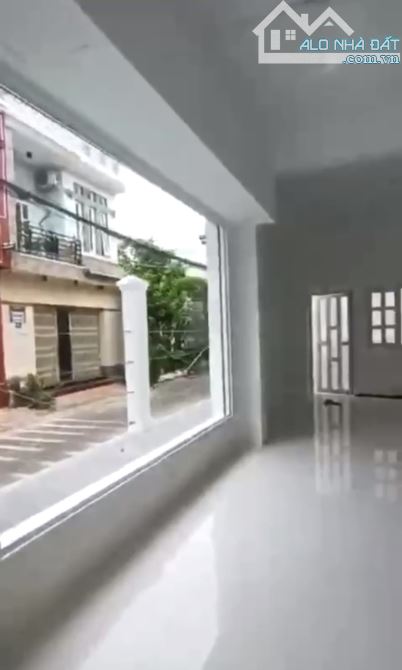 Nhà mặt tiền Tôn Đức Thắng 200m² giá 25 triệu - Cơ hội kinh doanh tuyệt vời!