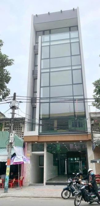 Cho thuê tòa nhà 6 tầng 135m² Đà Nẵng - Cơ hội hiếm có!