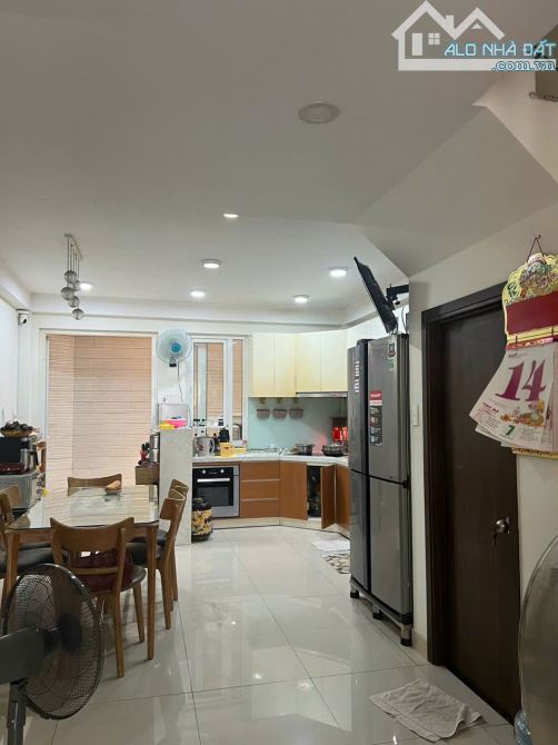 Cho thuê toà nhà mặt tiền Nguyễn Minh Hoàng 85m² giá 50 triệu - Cơ hội hiếm có!