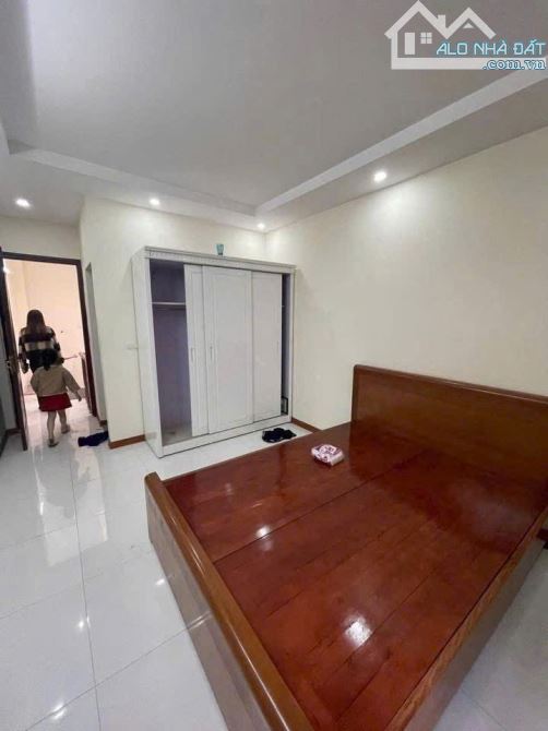 Nhà phố Nguyễn Ngọc Vũ 38m² giá 19 triệu - Sẵn sàng vào ở!