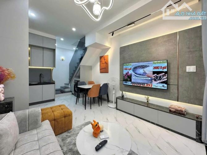 Nhà đẹp 60m² tại Huỳnh Văn Bánh, Phú Nhuận - Đầu tư sinh lời cao!