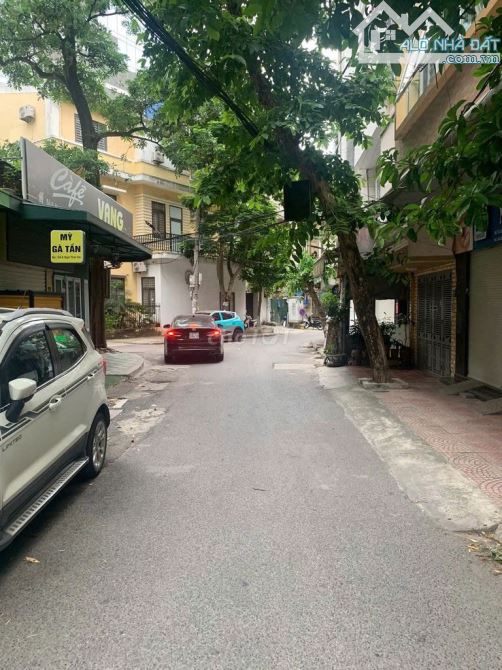 Cho thuê nhà nguyên căn 40m² Đống Đa giá 25 triệu - Cơ hội kinh doanh hấp dẫn!